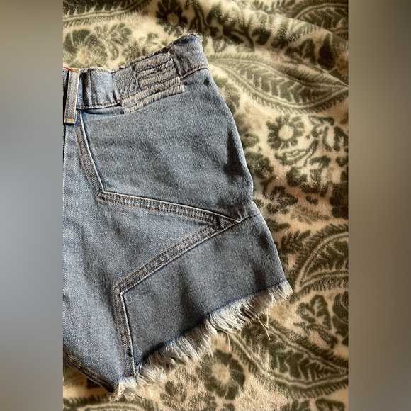 Revice Denim - med/lightwash - Star High Waisted Short - Picture 3 of 7